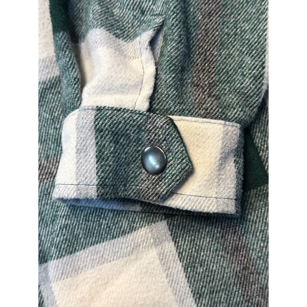 HFX Women's Button Down Front Pocket Shirt Jacket Green Size Med - Picture 4 of 8